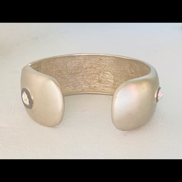 🌟Vintage Kenneth Jay Lane Hinged Rhinestone Bracelet - Picture 6 of 7